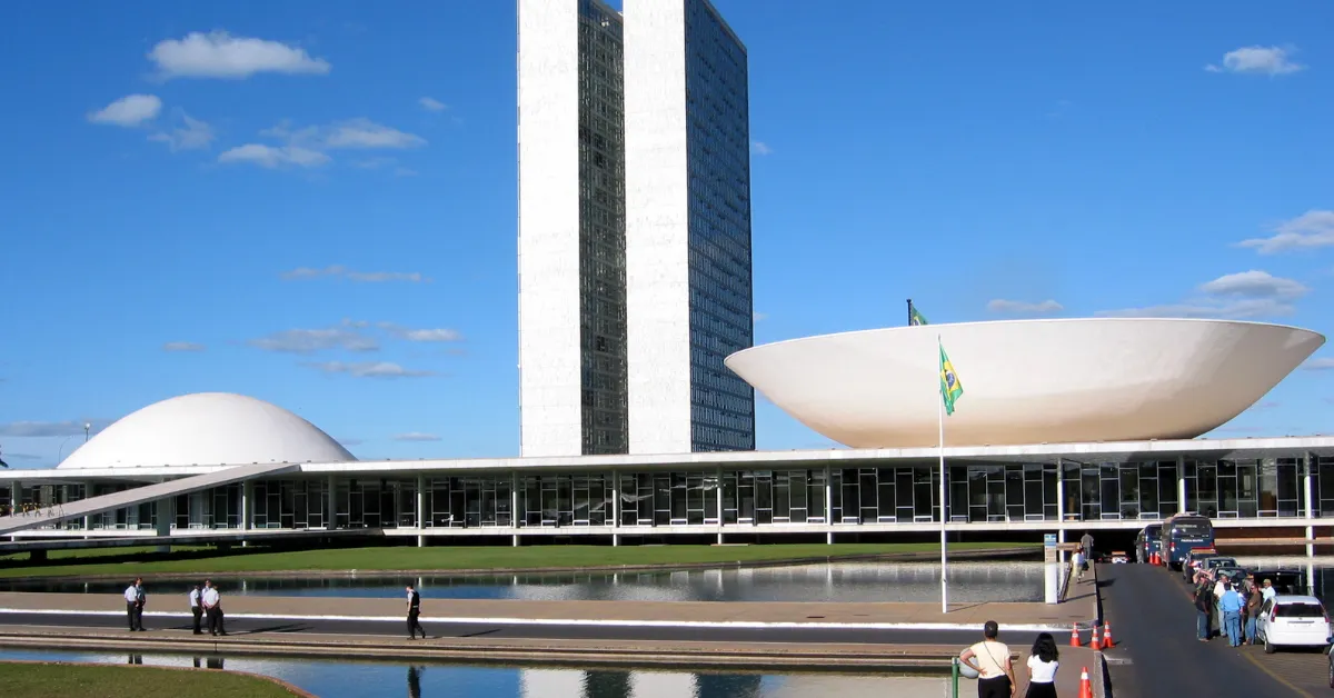 Fachada do congresso nacional em Brasília.