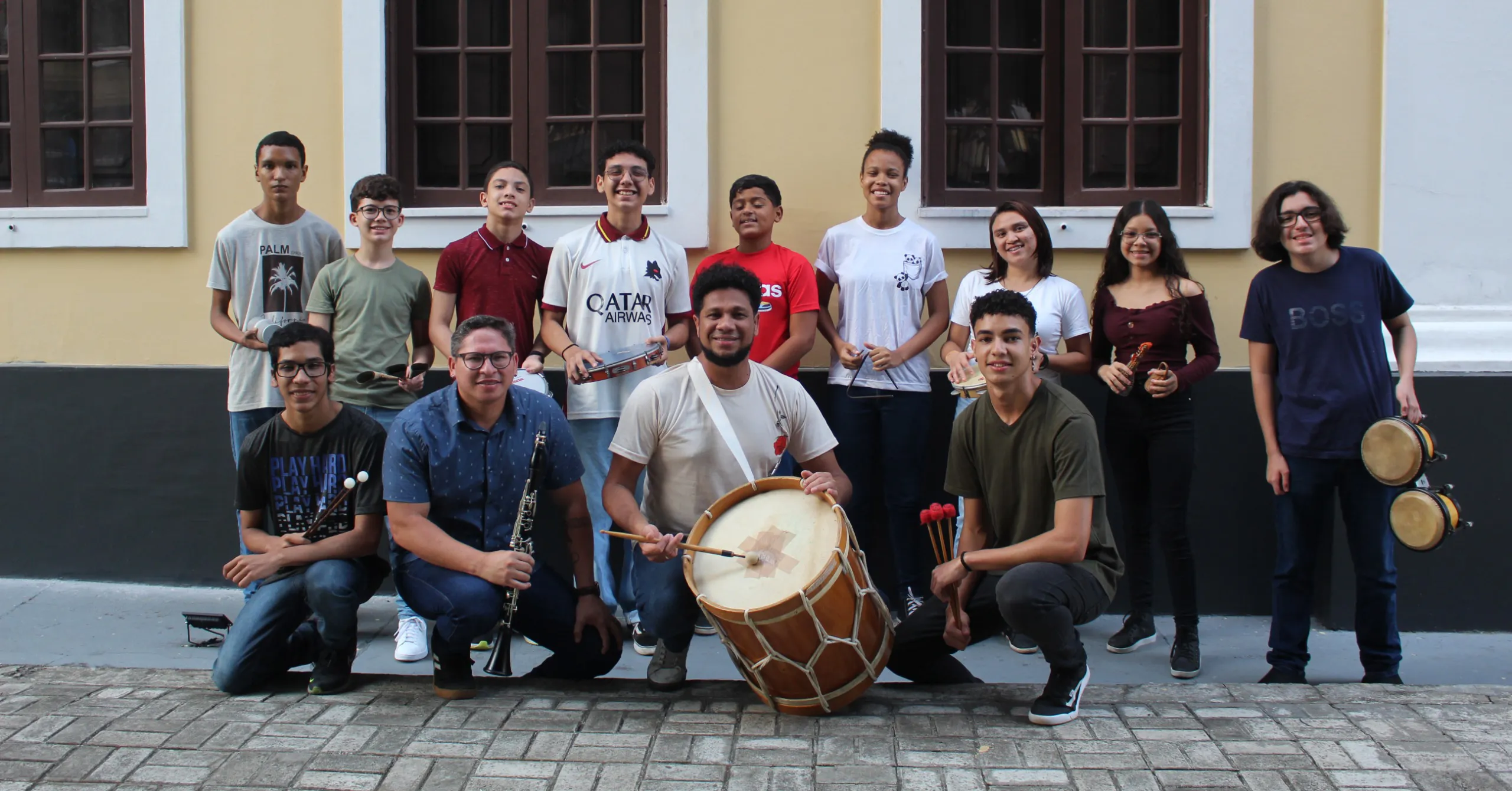 No Instituto Estadual Carlos Gomes (IECG), os alunos e professores mantém viva a história da música através do ensino teórico e prático.