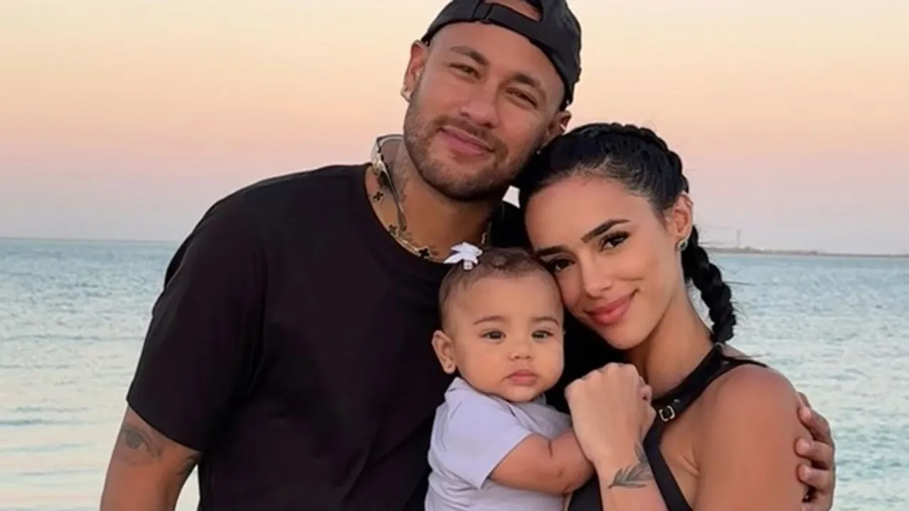 Neymar Jr., Bruna Biancardi e a pequena Mavie