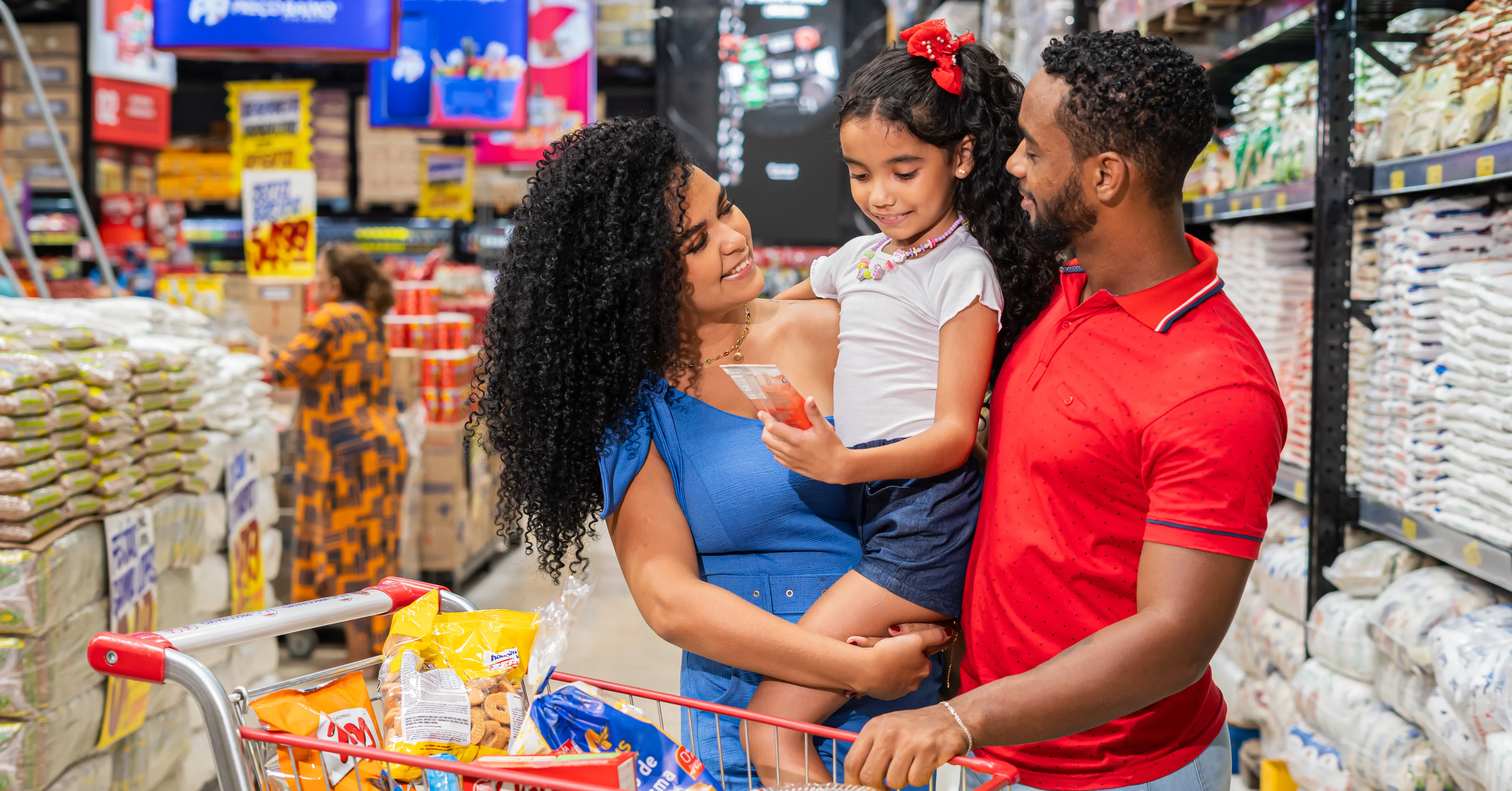 Supermercado Preço Baixo Augusto Montenegro celebra um ano de história com semana de ofertas e eventos especiais