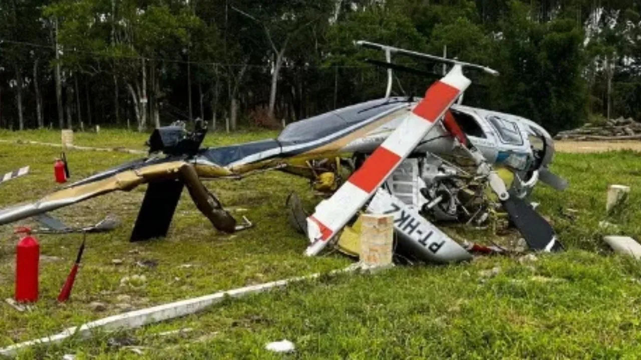 O Corpo de Bombeiros Militar informou que cinco pessoas estavam a bordo no momento da queda.