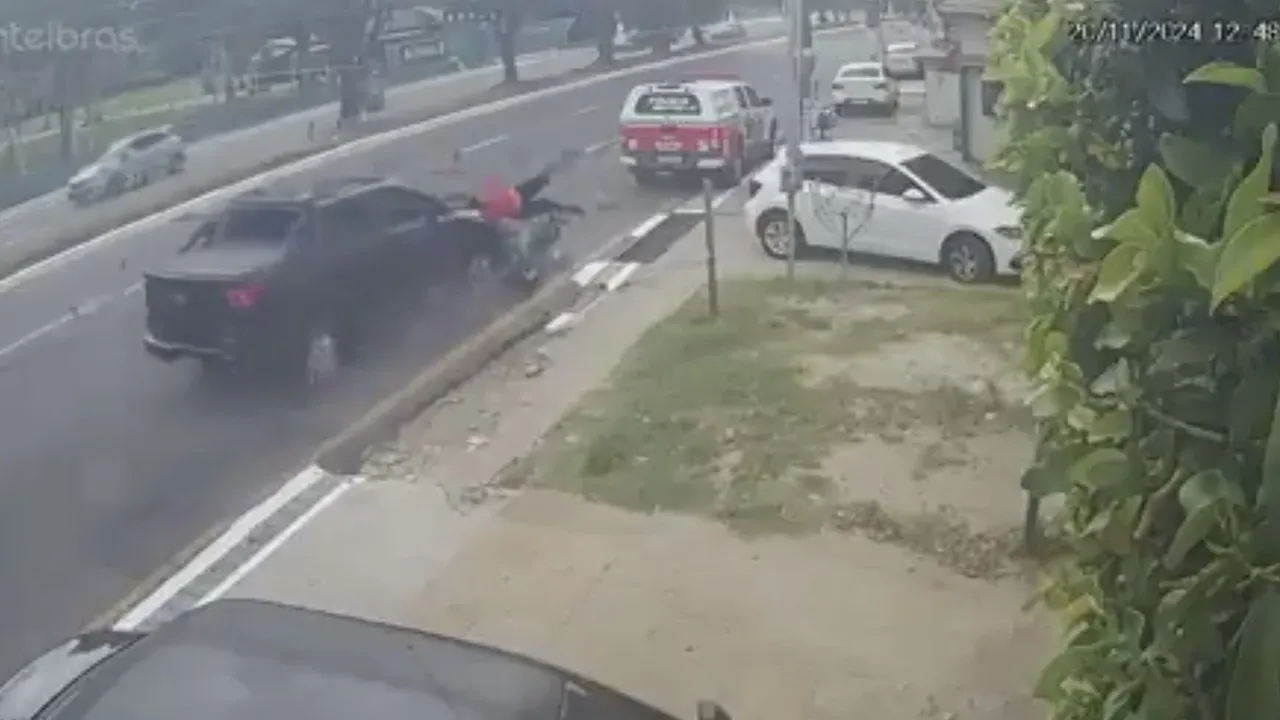 O acidente ocorreu na avenida Pedro Álvares Cabral, próximo ao Exército, no bairro da Marambaia, em Belém.