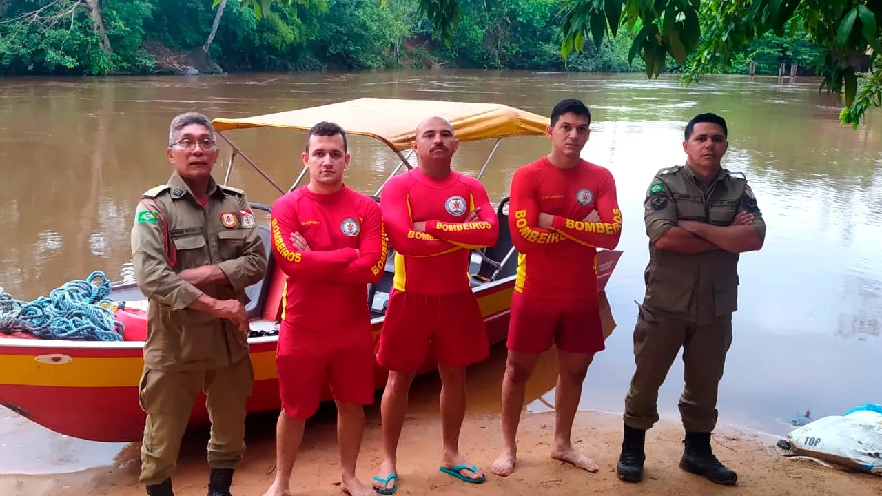 De acordo com testemunhas, o jovem estava no balneário Pau D'Arco com um primo quando decidiram atravessar o rio.