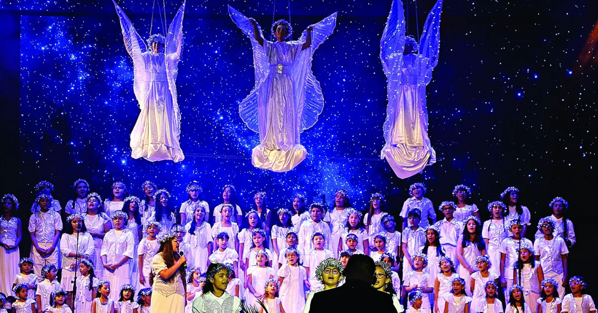 Cantata levou uma mensagem de fé e celebração na véspera de Natal. Abaixo, o regente Marcos Matos