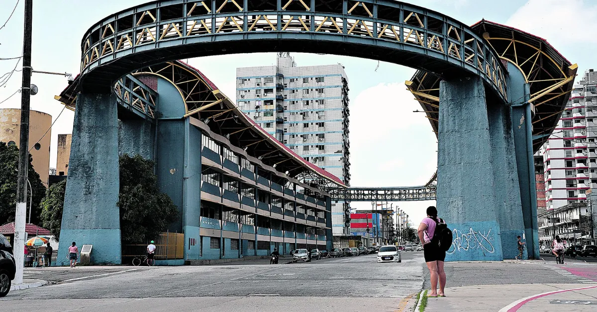 A Aldeia Cabana é uma das referências da avenida e recebe os desfiles das escolas de samba