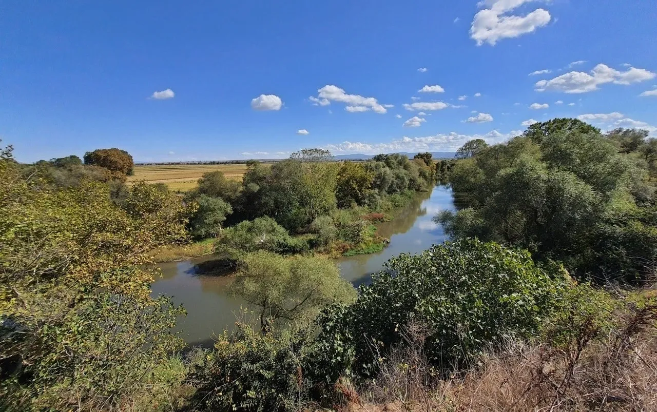 O Rio Granikos, perto do Campo de Batalha de Granikos, uma das batalhas mais importantes de Alexandre, o Grande