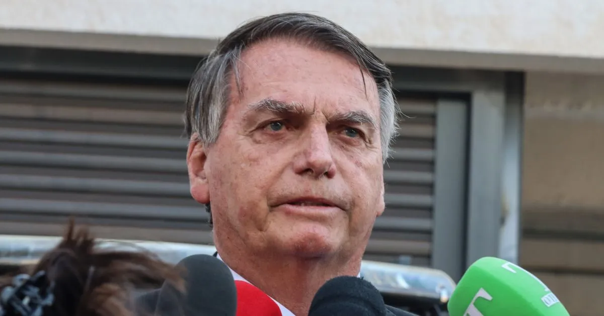 Bolsonaro chamou relatório da PF de "peça de ficção" durante entrevista à Revista Oeste