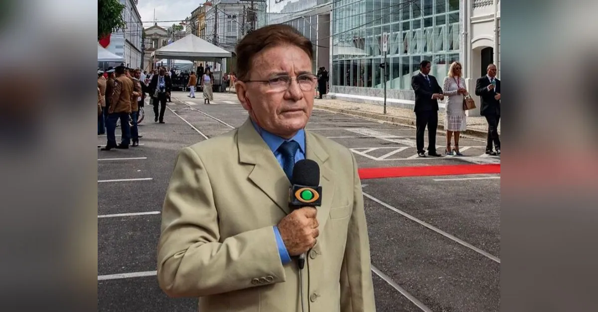 Familiares e amigos se reuniram para prestar últimas homenagens ao jornalista Dinan Laredo.
◀