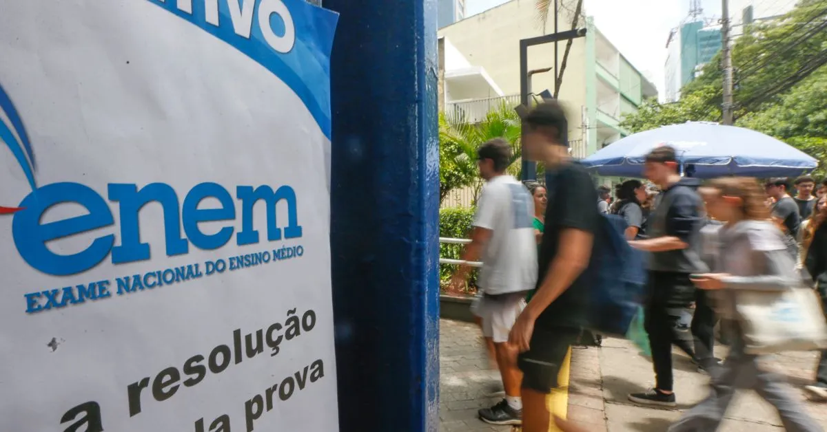 Corretores afirmaram que regras já existiam de forma implícita e compunham duas competências do Enem