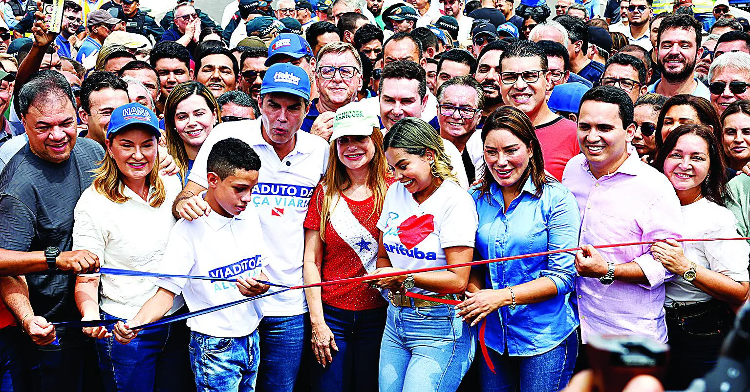 Governador Helder Barbalho e o ministro Jader Filho participaram da entrega da obra