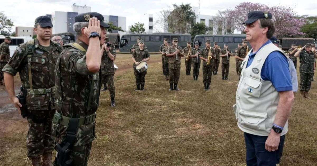 O general Mário Fernandes esteve com o ex-presidente Jair Bolsonaro pouco depois de elaborar plano para matar Lula