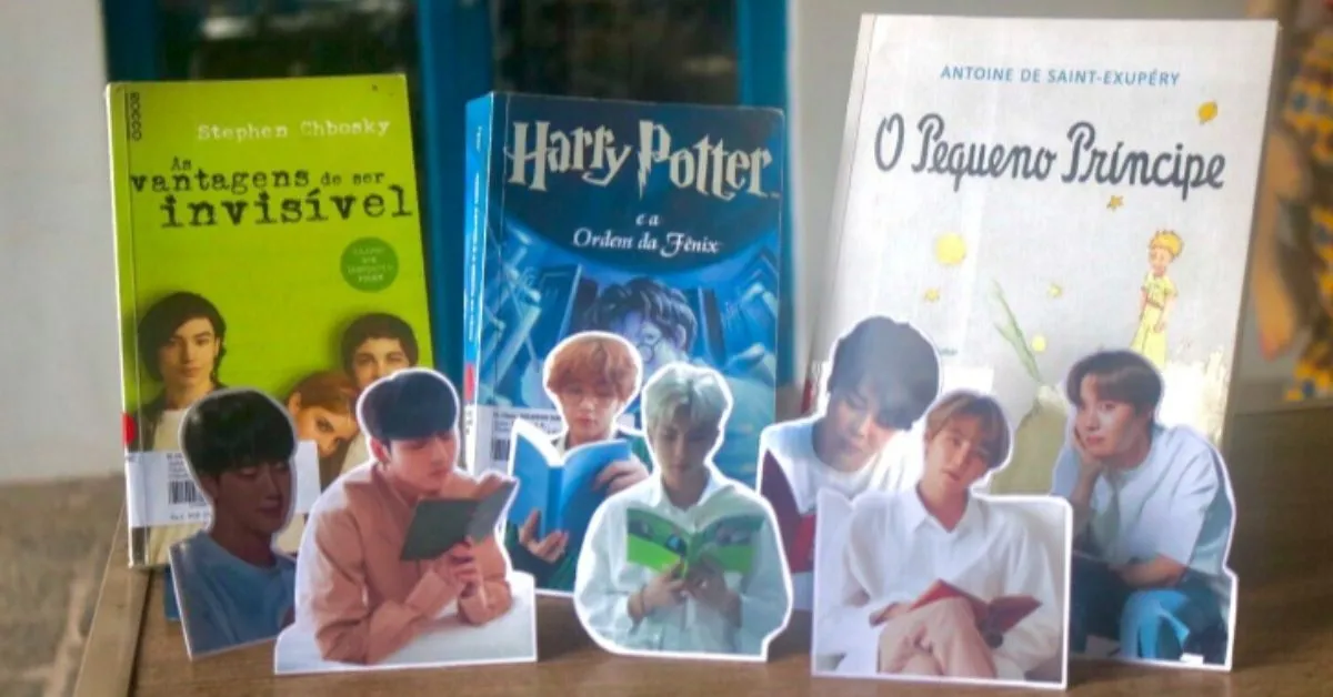 O grupo BTS gosta de indicar livros para o fãs e incentiva a leitura em vários âmbitos.