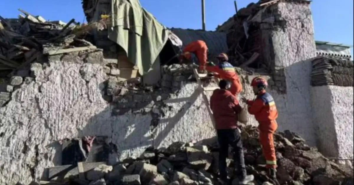 Um terremoto de 6,8 graus no Tibete, a 80 km do Monte Everest, e resultou em mortes e destruição. Tremores foram sentidos em países vizinhos.