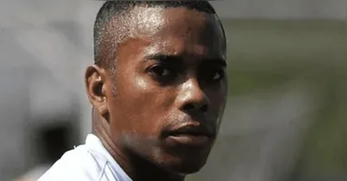 Robinho foi condenado a 9 anos de prisão por estupro coletivo em uma boate de Milão, na Itália, em 2013