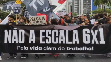 O movimento ganhou espaço após a vitória do vereador Rick Azevedo (PSOL-RJ) no Rio de Janeiro, eleito com uma campanha que fala em "vida além do trabalho".