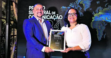 Cintia Magno recebeu a premiação pelo seu trabalho na cobertura de pautas sobre sustentabilidade


Cintia Magno recebeu a premiação pelo seu trabalho na cobertura de pautas sobre sustentabilidade

Cintia Magno recebeu a premiação pelo seu trabalho na cobertura de pautas sobre sustentabilidade
