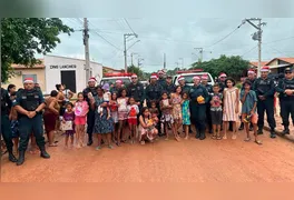 A iniciativa, que envolveu a distribuição de brinquedos, teve como principal motivação proporcionar um Natal mais feliz para aquelas famílias que, muitas vezes, não teriam a oportunidade de celebrar com presentes.