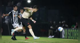 Coutinho marcou o segundo do Gigante da Colina e fechou o placar