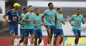 Seleção movimenta a formação com um objetivo: vencer