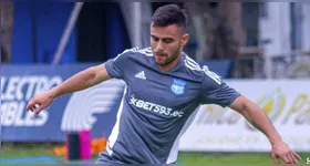 Joseph Espinoza durante treinamento pelo Emelec, do Equador.