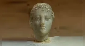 Arqueóloga afirma ter encontrado busto de Cleópatra VII em templo no Egito