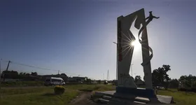 O monumento na entrada de Benevides celebra um fato desconhecido para muitos: o primeiro lugar da Amazônia a abolir a escravidão.