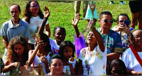 O Recírio 2024 encerra o Círio de Nazaré com emoção e fé, reunindo 50 mil romeiros em Belém para homenagear Nossa Senhora de Nazaré.