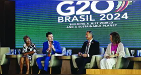 O ministro Jader Filho durante os debates do Grupo de Trabalho do G20, no Hangar