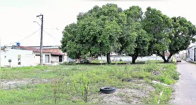 Praça que fica no Conjunto Cristo Redentor aguarda pela revitalização prometida pela Prefeitura