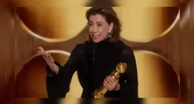 Estatueta foi apenas um dos presentes que Fernanda Torres venceu na premiação do Globo de Ouro