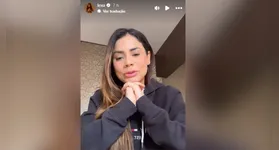 A cantora foi criticada por alguns seguidores que questionaram a razão de ter mantido a gestação em sigilo por tanto tempo.