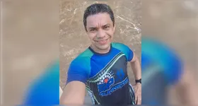 O atleta chegou a ser socorrido e recebeu atendimento médico por profissionais que estavam no local.