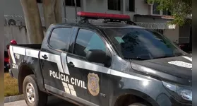 A Polícia Civil informou que está realizando buscas para identificar e localizar os suspeitos.