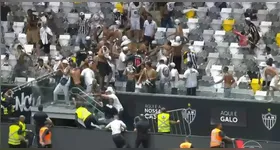 Tumulto na Arena MRV teve quebra-quebra e bombas arremessadas no gramado durante a final da Copa do Brasil.