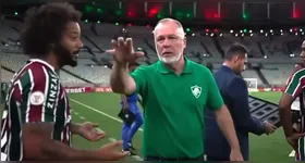 Mano Menezes e Marcelo tiveram um desentendimento à beira do gramado no final do jogo contra o Grêmio.