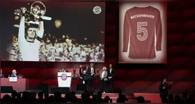 Homenagem a Franz Beckenbauer marcou a assembeia geral anual do clube alemão.