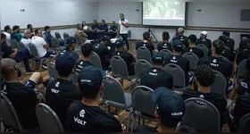 Jogadores azulinos receberam as orientações para a concentração durante reunião, na última segunda-feira (6).