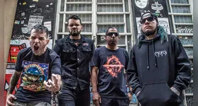 Os integrantes da banda Delinquentes prontos para o lançamento de "A Serpente", trazendo décadas de hardcore e resistência da cena underground de Belém. No dia 27 de outubro, eles prometem uma noite histórica.