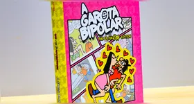 Edição de luxo de *A Garota Bipolar*: um tributo em capa dura e acabamento impecável que celebra o legado irreverente de Ota nos quadrinhos brasileiros.