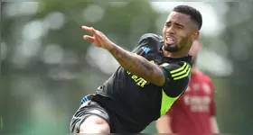 Gabriel Jesus durante treinamento do Arsenal.