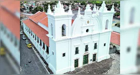 A igreja, construída no século XVIII, passou por restauro completo.