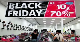 Lojas investem nas promoções da Black Friday.