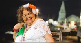 Dona Onete é conhecida como "Rainha do carimbó chamegado" e tem 85 anos.