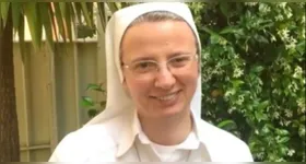 Irmã Simona Brambilla é a primeira mulher prefeita do Vaticano.