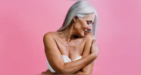 Entenda o que fazer na menopausa para aumentar a libido e buscar a autoconfiança.