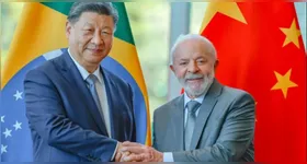 Em visita ao Brasil, o presidente chinês Xi Jinping assinou 37 acordos bilaterais em parceria com Brasil.