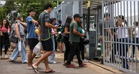 Estudantes de todo o Brasil realizam a 2ª prova do Enem neste domingo (10).