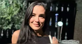 Janaína Mendes, mãe do único filho de Ronaldinho Gaúcho comemorou o status de avó.