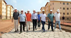 O Ministro das Cidades, Jader Filho comemorou a retomada das obras do Minha Casa Minha Vida, em Santarém.