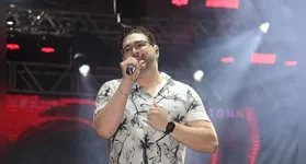 O cantor, Kiko Netto, apresentará também, canções que marcaram época, criando uma conexão musical com o público.